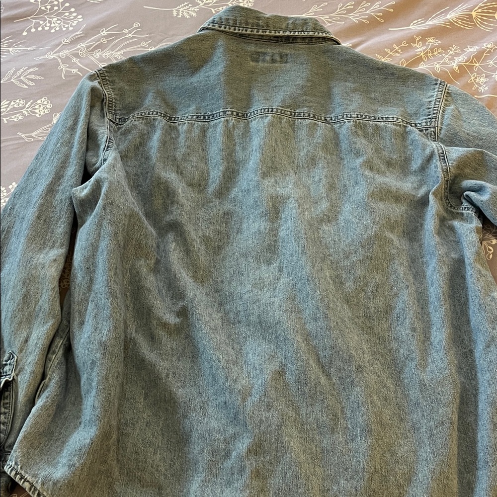 St. John's Bay Light Blue Denim Button-Down Shirt - Picture 4 of 6